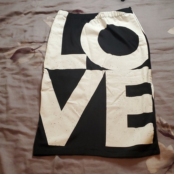 Skirt - Picture 1 of 3